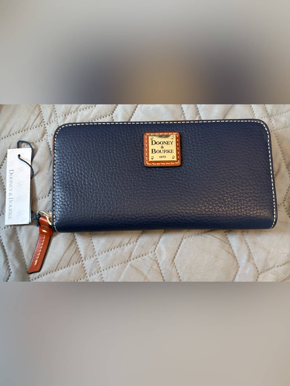 Dooney and Bourke Pebble Grain Large Zip Around Wallet. NWT Navy.